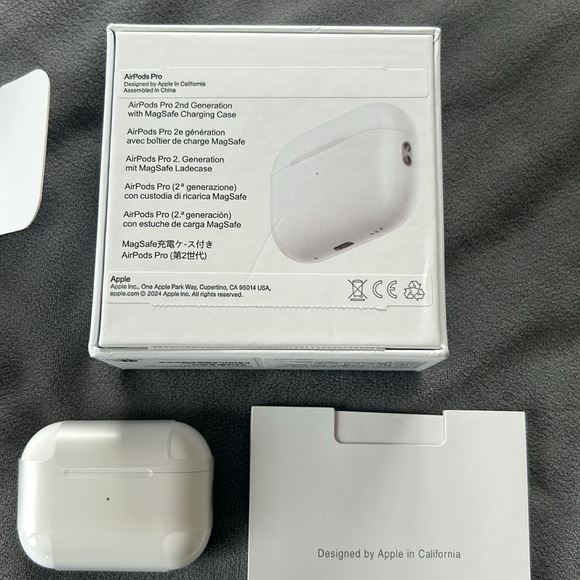 AirPods Pro 2nd Generation - Picture 3 of 3